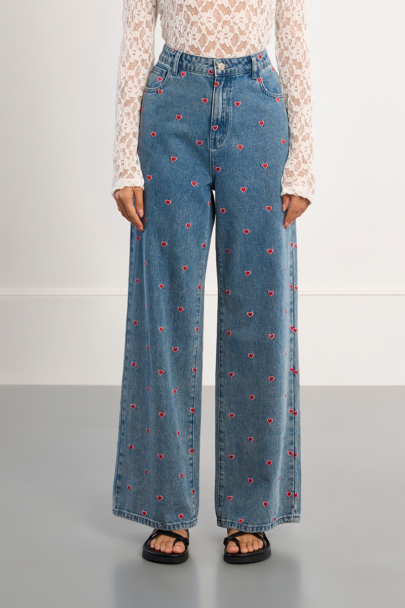 Pantalon large en denim cœurs brodés - Bleu denim - Lili Sidonio