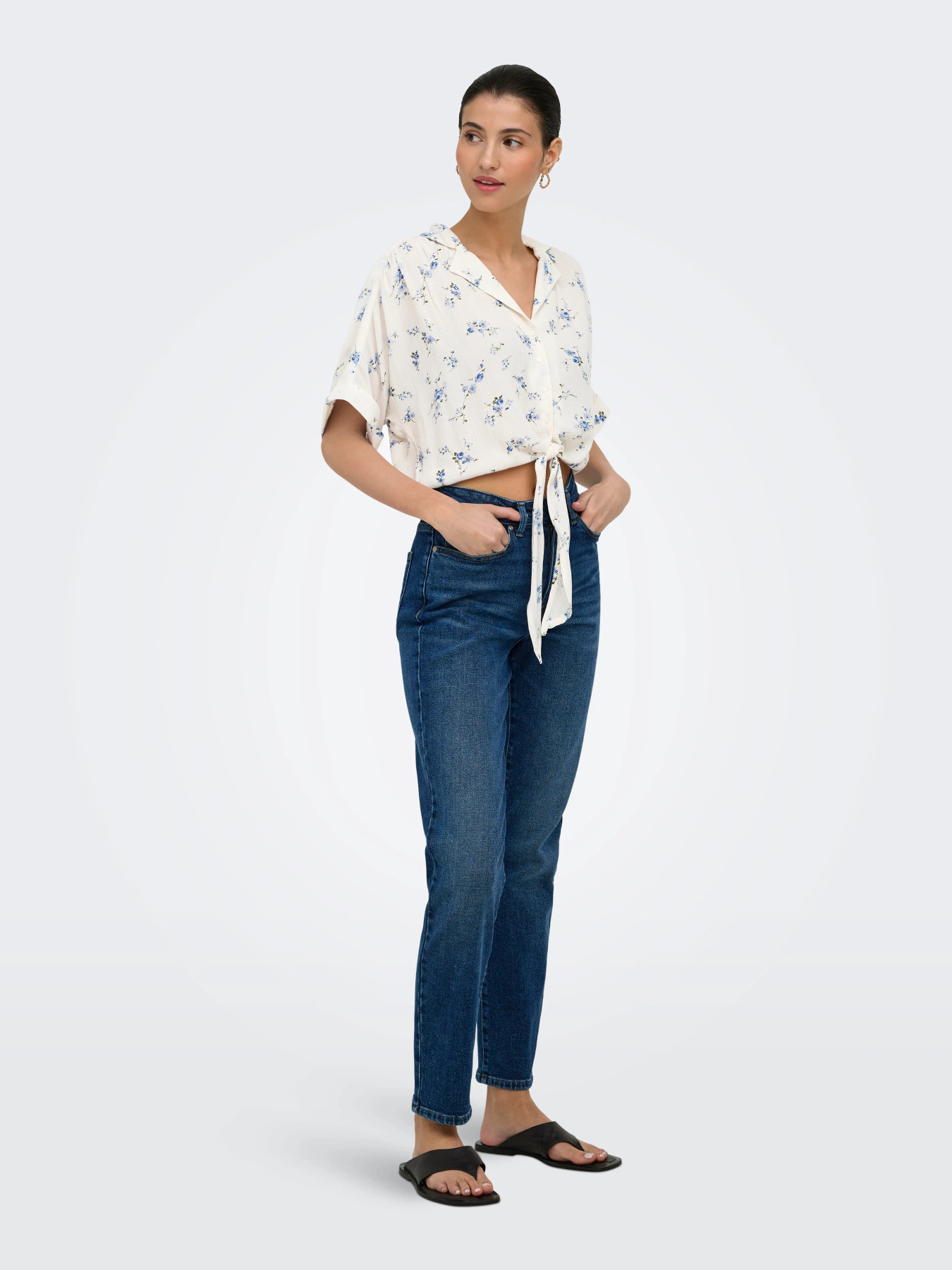 Paula life s/s tie shirt wvn - Blanc fleurs - Only – Image 3