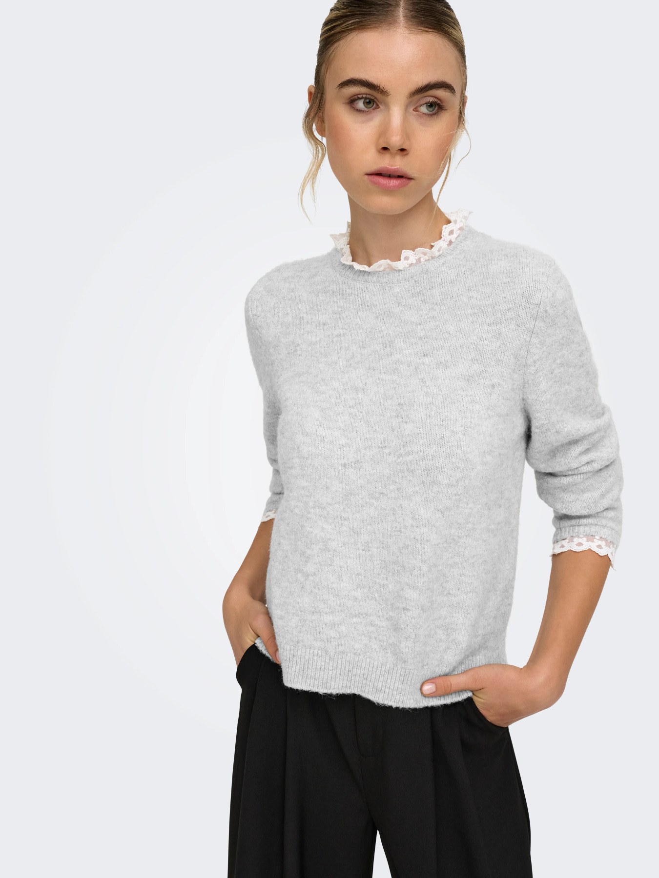 Pull en maille col dentelle Cher ONLY – Gris clair chiné – Image 5