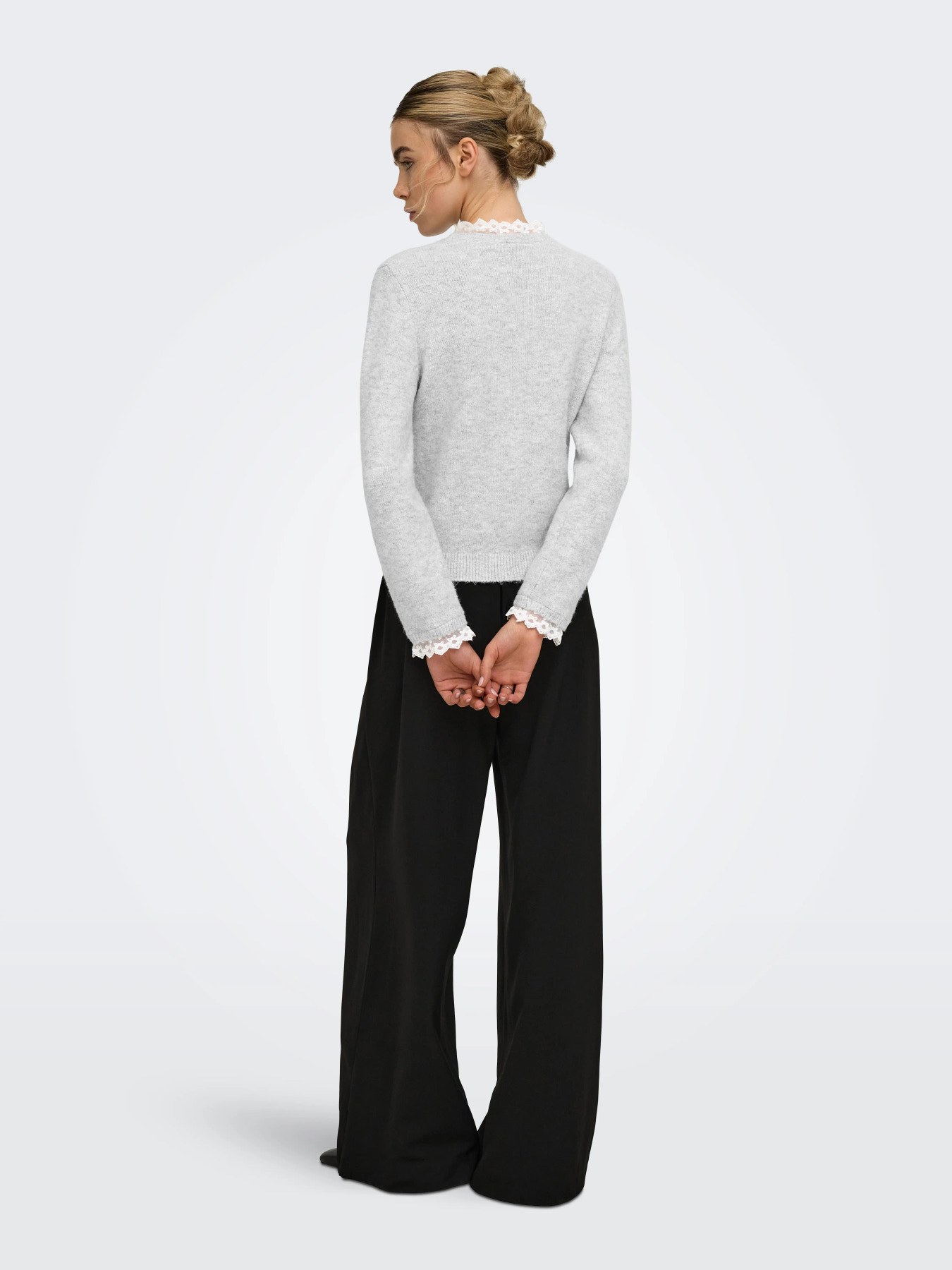Pull en maille col dentelle Cher ONLY – Gris clair chiné – Image 7