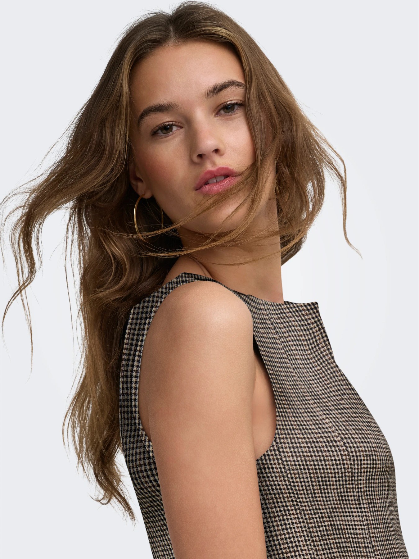 Robe courte pied-de-poule Azura ONLY – Pied-de-poule beige et noir – Image 6