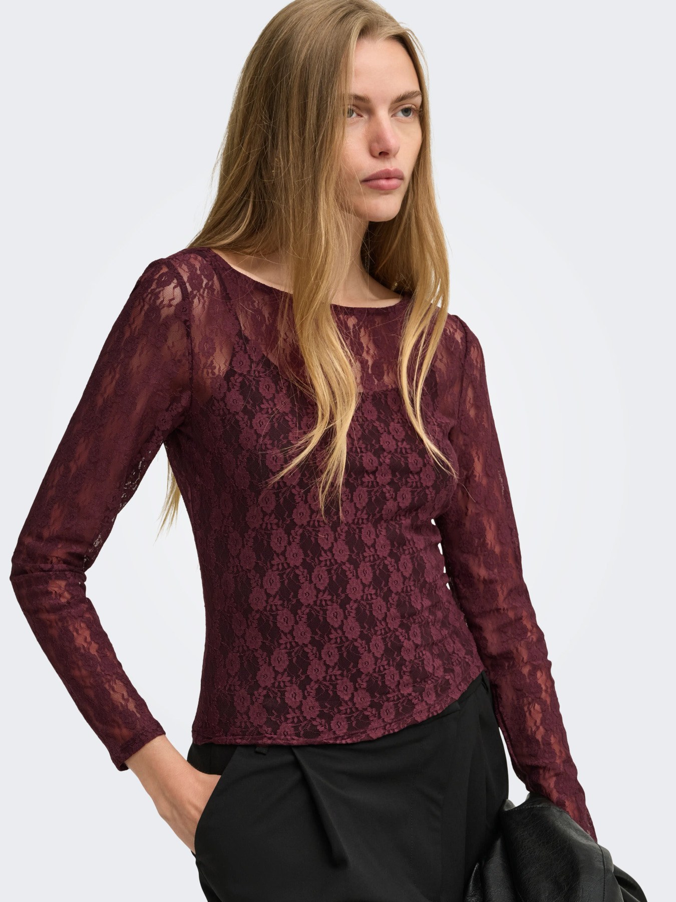 Top en dentelle Nikita ONLY – Bordeaux chocolat – Image 3
