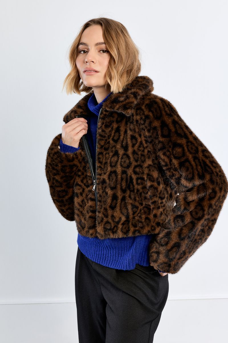 Veste en fausse fourrure léopard – Chocolat – Lili Sidonio